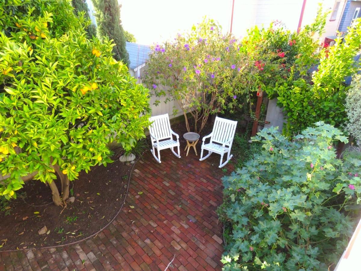 Garden Level Flat In 1885 Queen Anne Victorian Cottage In Alameda Eksteriør bilde